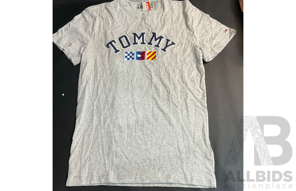 TOMMY JEANS T-shirt Size XS,S - Lot of 2
