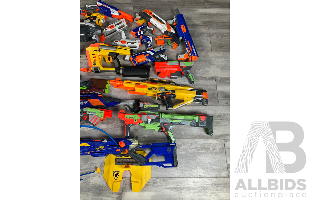 Large Collection Nerf Guns with Bullets and Clips