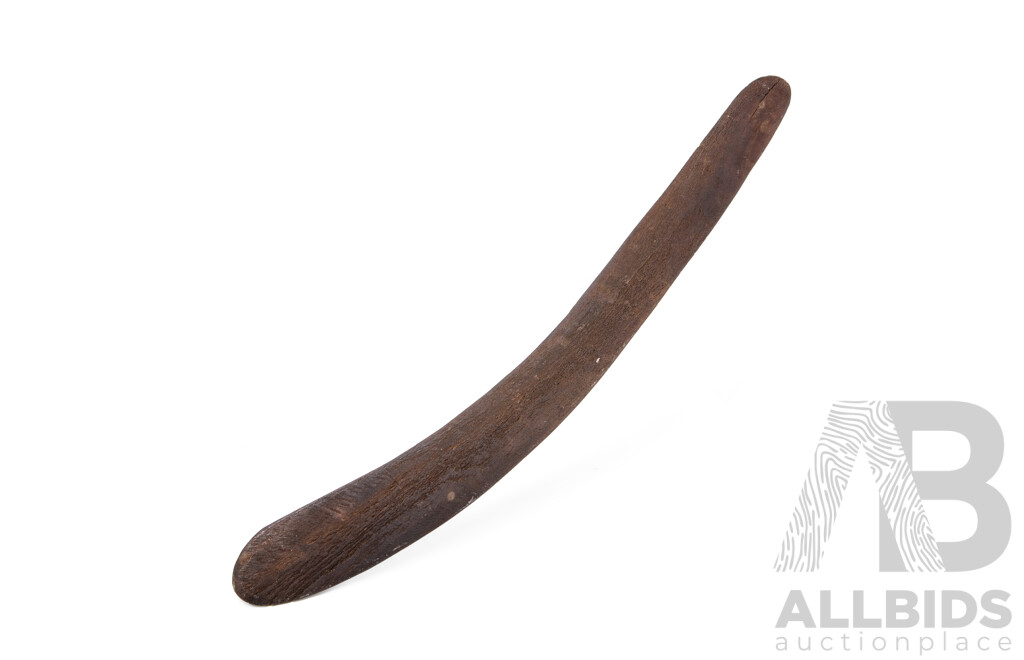 Wonderful Vintage Indigenous-Australian Boomerang with Primitive Pyrographic Design, 61 Cm length (approx)