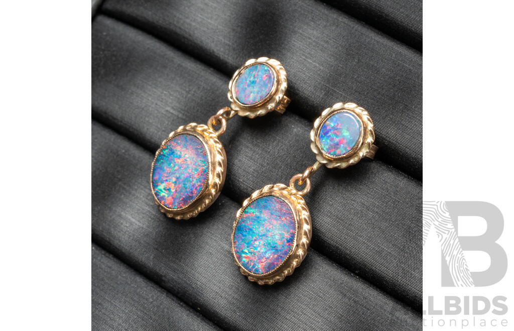 9ct Yellow Gold Earrings with Lightning Ridge Opals - 3.81gms