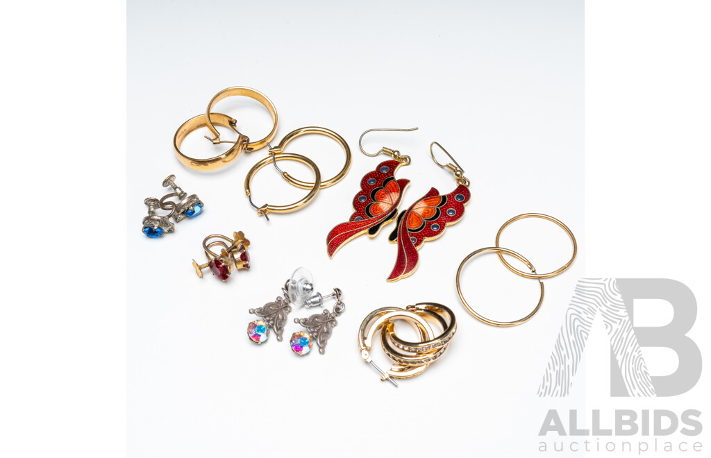 Collection of Gold & Silver Tone Earrings - Lot of 8