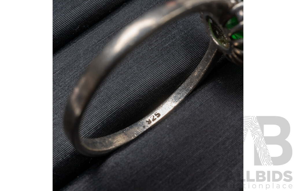 925 Sterling Silver Ring with Tourmaline & Cubic Zirconias - Size P