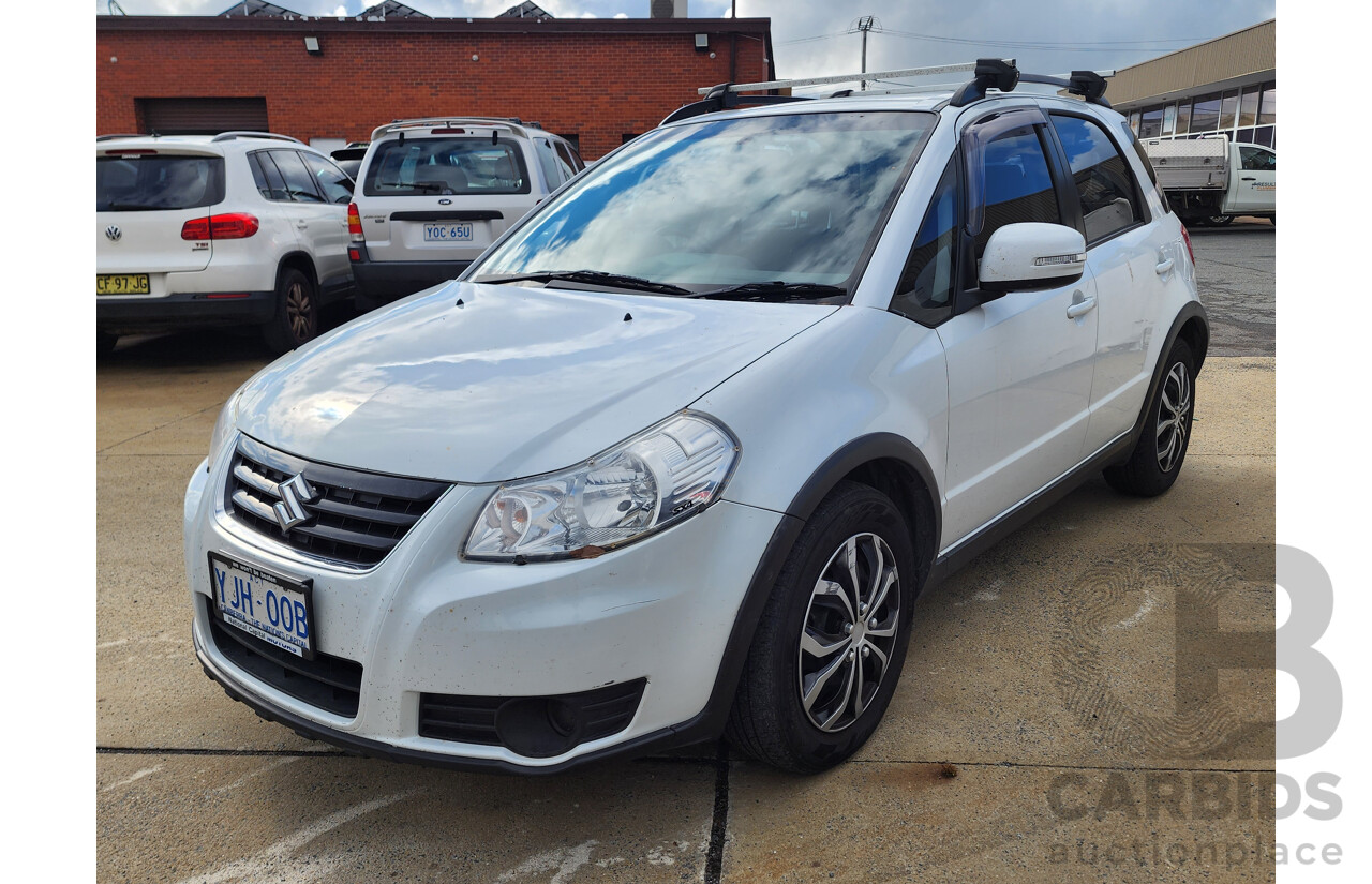 11/2012 Suzuki SX4  GY MY11 5d Hatchback White 2.0L