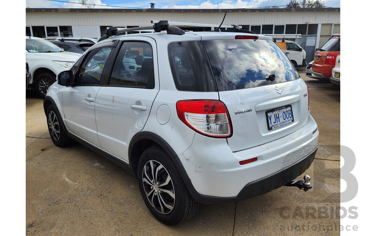 11/2012 Suzuki SX4  GY MY11 5d Hatchback White 2.0L