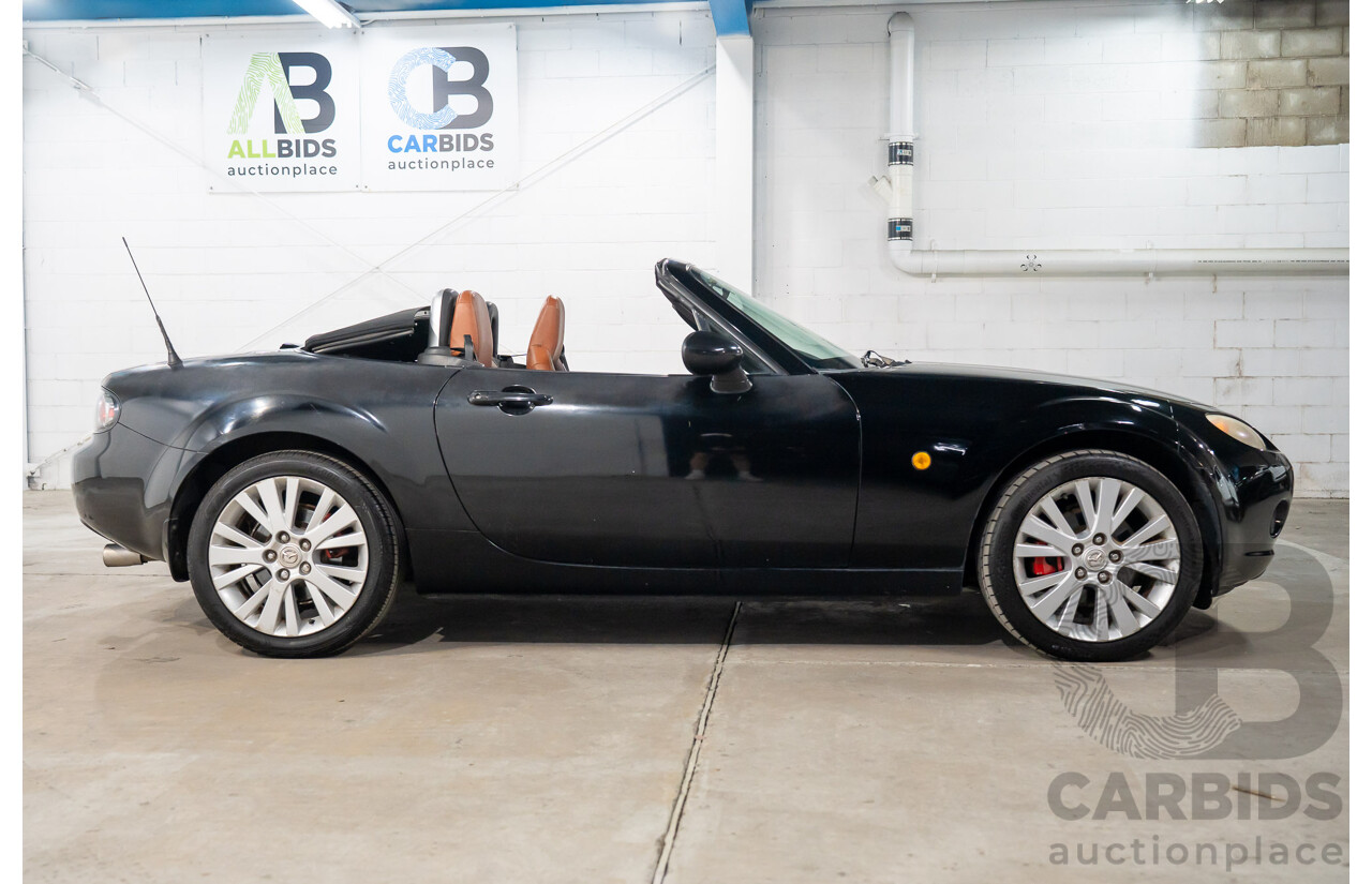 01/2006 Mazda MX-5 (RWD) NC 2D Convertible Black Soft Top 2.0L