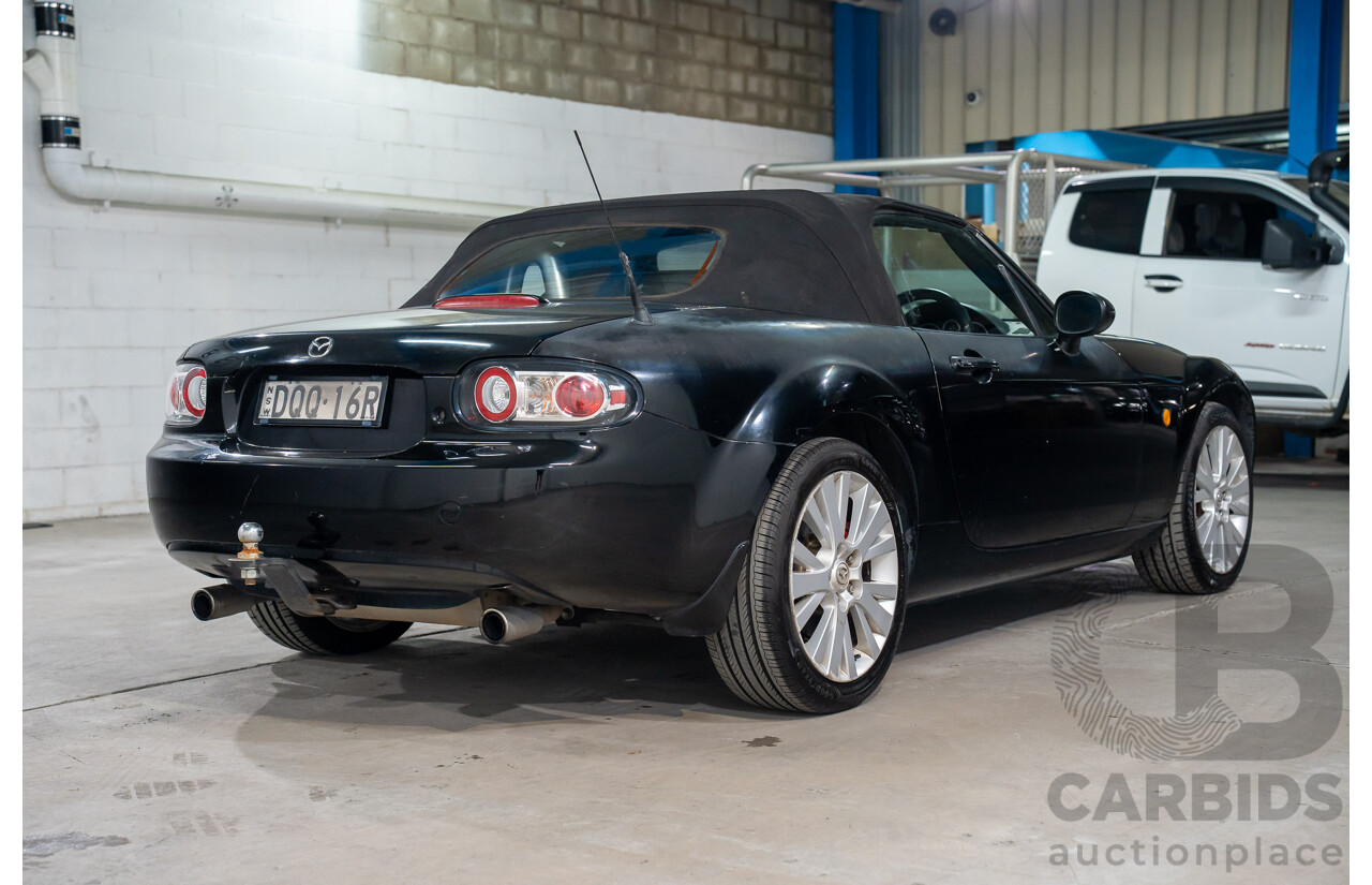 01/2006 Mazda MX-5 (RWD) NC 2D Convertible Black Soft Top 2.0L