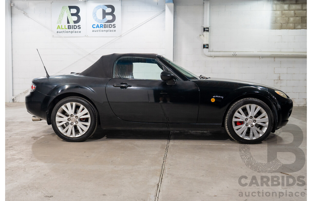01/2006 Mazda MX-5 (RWD) NC 2D Convertible Black Soft Top 2.0L