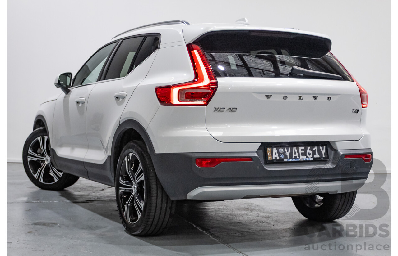 6/2021 Volvo XC40 T4 Inscription (AWD) 536 MY21 4d Wagon White Turbo 2.0L