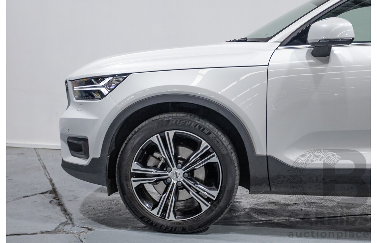 6/2021 Volvo XC40 T4 Inscription (AWD) 536 MY21 4d Wagon White Turbo 2.0L
