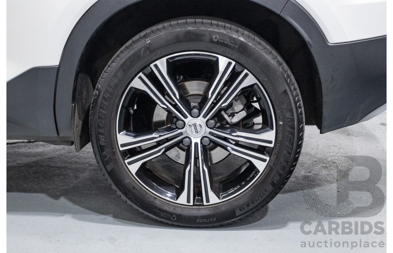 6/2021 Volvo XC40 T4 Inscription (AWD) 536 MY21 4d Wagon White Turbo 2.0L
