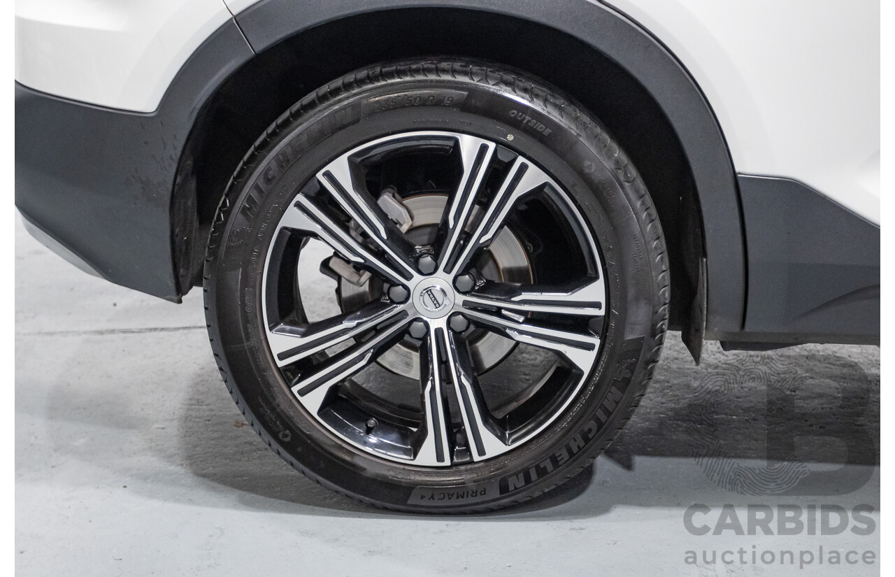 6/2021 Volvo XC40 T4 Inscription (AWD) 536 MY21 4d Wagon White Turbo 2.0L