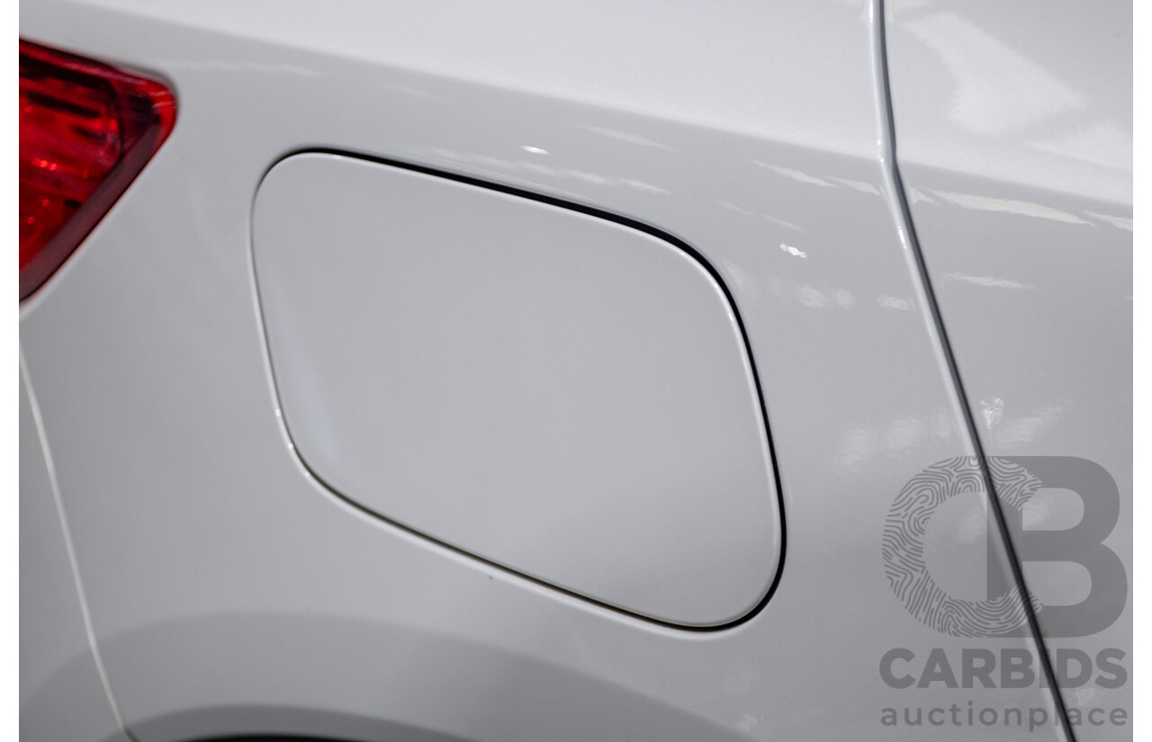 6/2021 Volvo XC40 T4 Inscription (AWD) 536 MY21 4d Wagon White Turbo 2.0L
