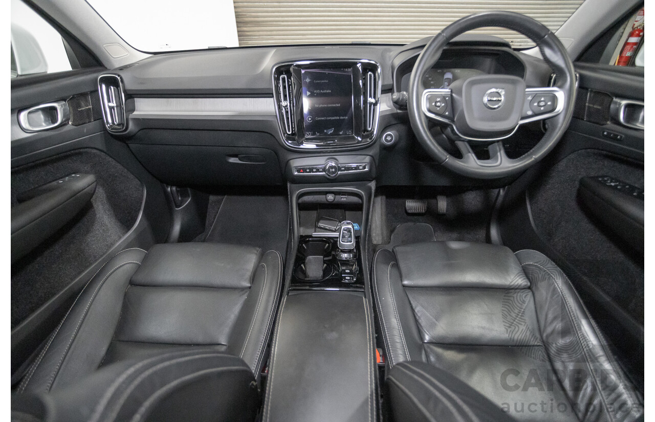 6/2021 Volvo XC40 T4 Inscription (AWD) 536 MY21 4d Wagon White Turbo 2.0L