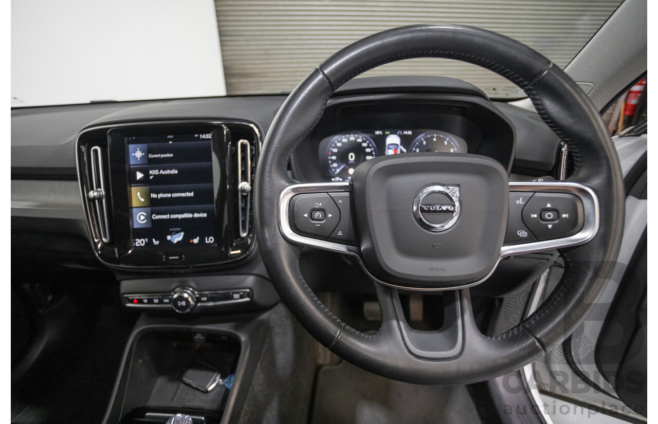 6/2021 Volvo XC40 T4 Inscription (AWD) 536 MY21 4d Wagon White Turbo 2.0L