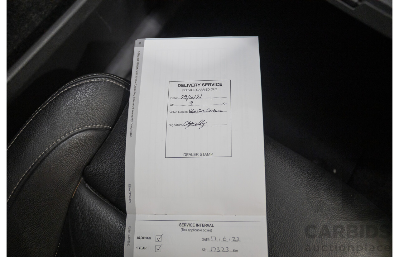 6/2021 Volvo XC40 T4 Inscription (AWD) 536 MY21 4d Wagon White Turbo 2.0L