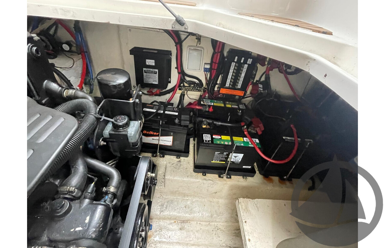 NO RESERVE - 2005 Searay 315 Sundancer, Twin 5.0L V8 MPi Mercruisers, 365hrs
