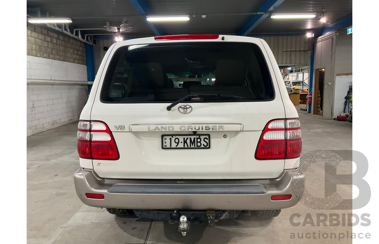 05/2004 Toyota Landcruiser GXL (4x4) UZJ100R 4d Wagon Arctic white V8 4.7L 8 Seater
