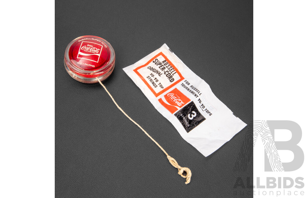 Vintage Russell Super Coca-Cola Yo-Yo with Spare Original String
