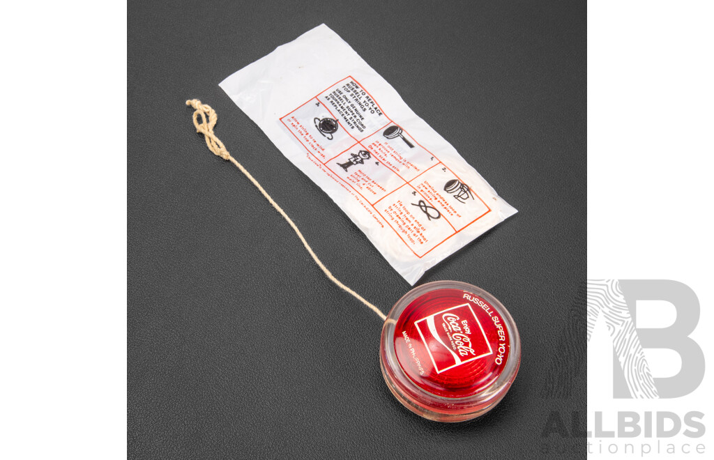 Vintage Russell Super Coca-Cola Yo-Yo with Spare Original String