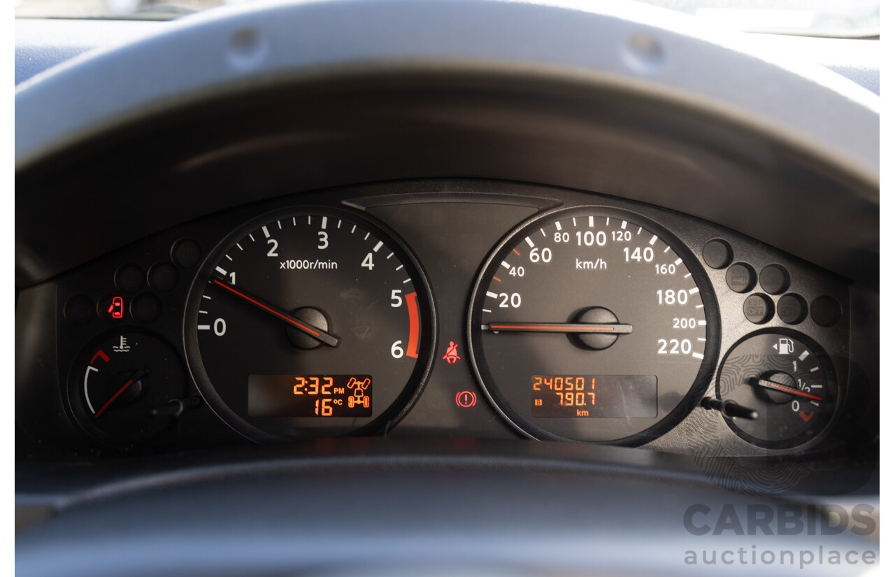 9/2013 Nissan Navara ST (4x4) D40 MY12 Dual Cab P/Up White 2.5L