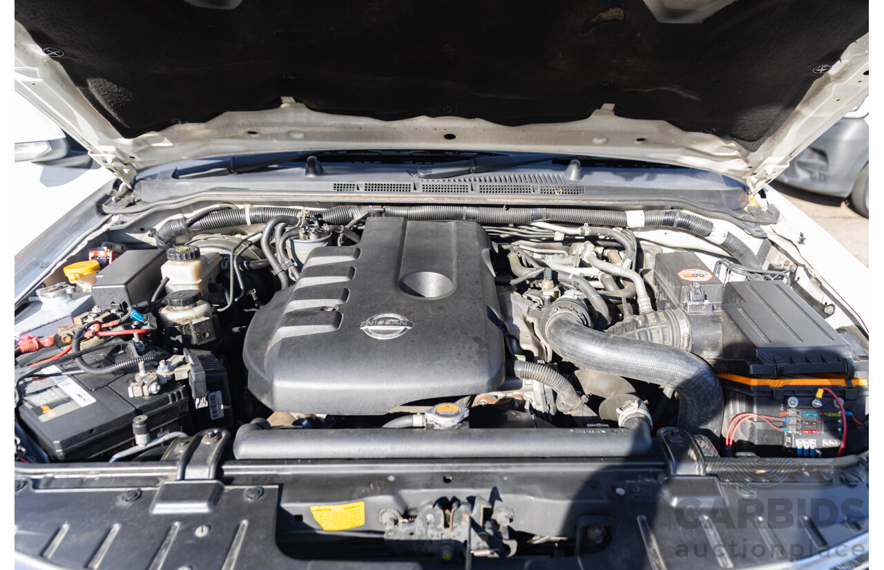 9/2013 Nissan Navara ST (4x4) D40 MY12 Dual Cab P/Up White 2.5L