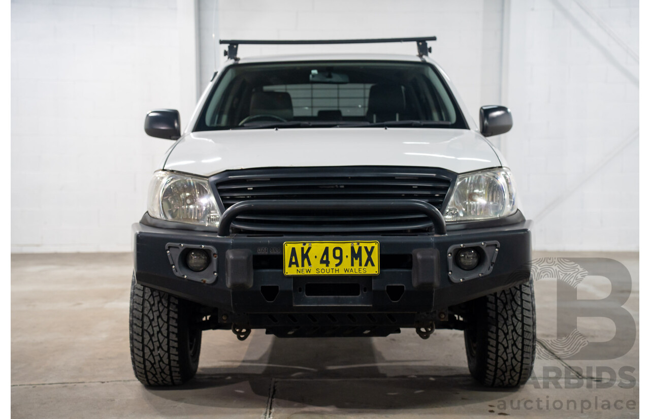 1/2006 Toyota Hilux Workmate TGN16R Dual Cab P/Up White 2.7L
