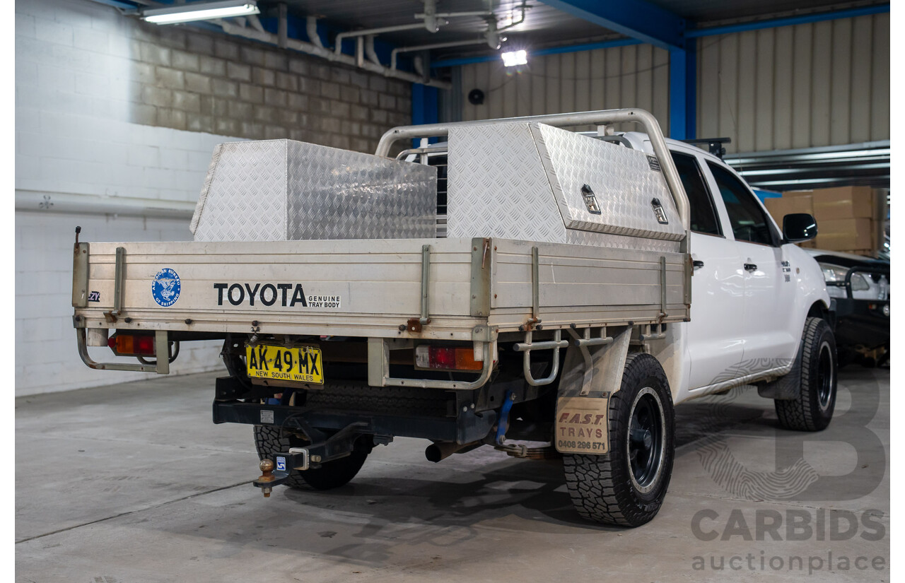1/2006 Toyota Hilux Workmate TGN16R Dual Cab P/Up White 2.7L
