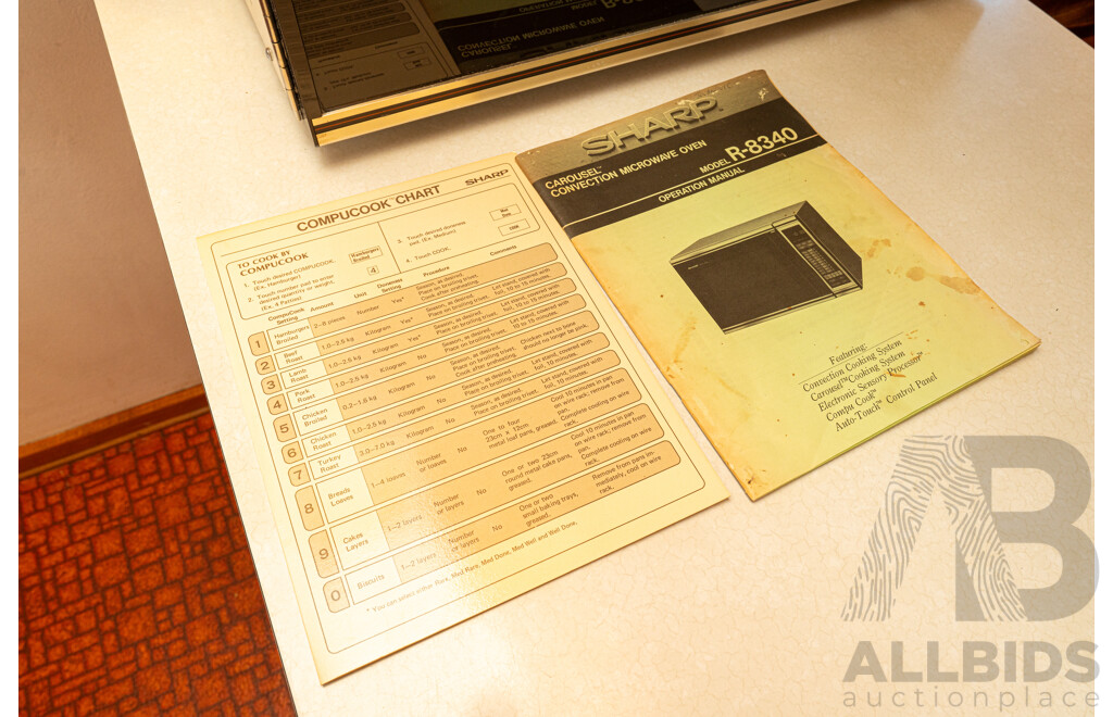 1983 Circa, Vintage Sharp Carousel Convection R-8340 Microwave Oven