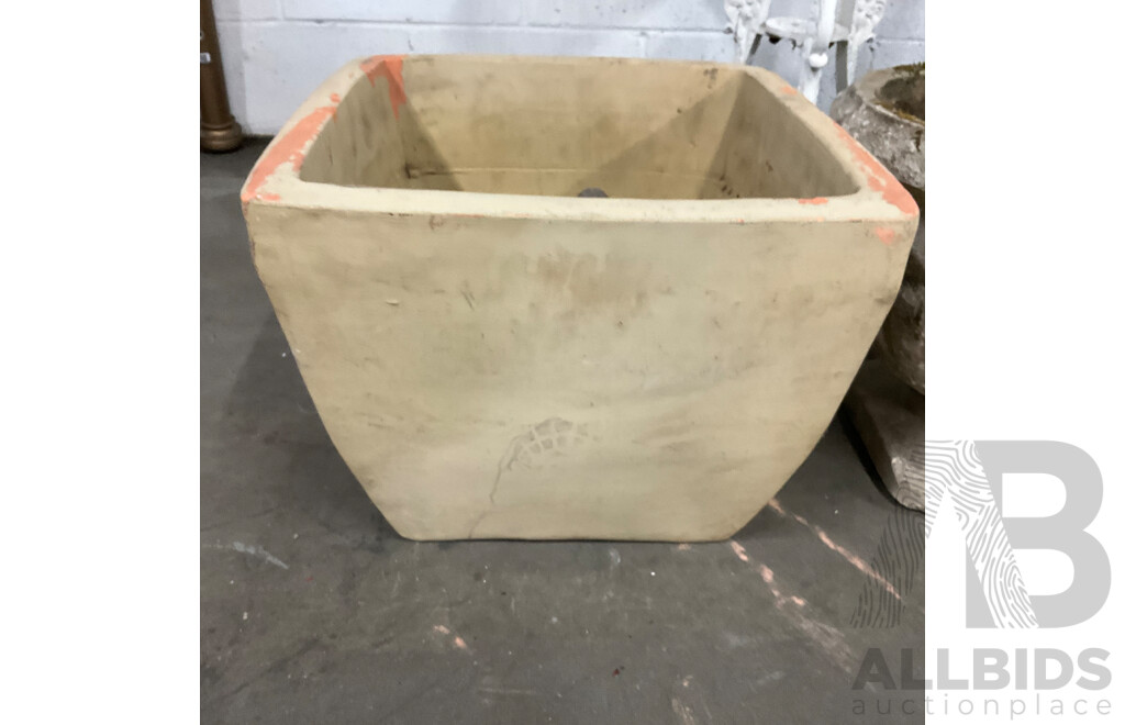 Garden Round Table and Assorted Pots