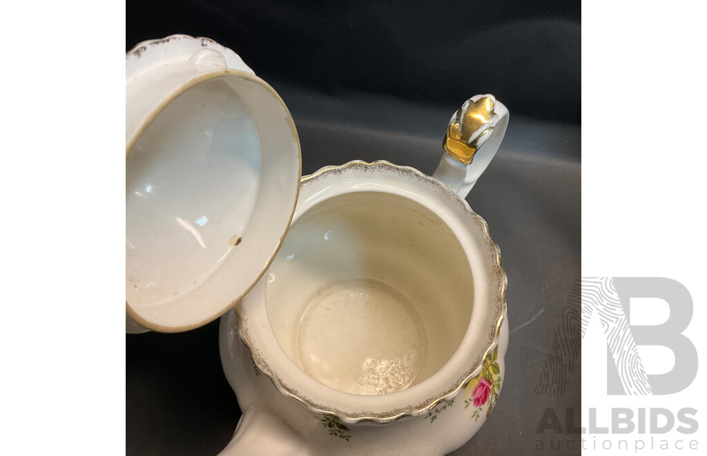 Royal Albert Old Country Roses Bone China England - 27 Pieces