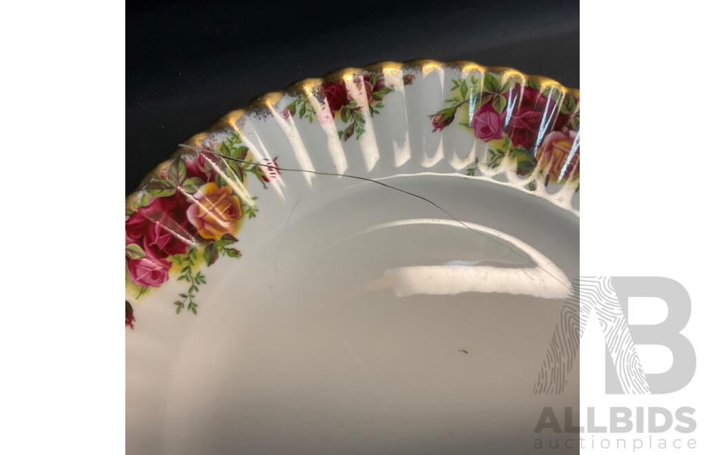 Royal Albert Old Country Roses Bone China England - 27 Pieces