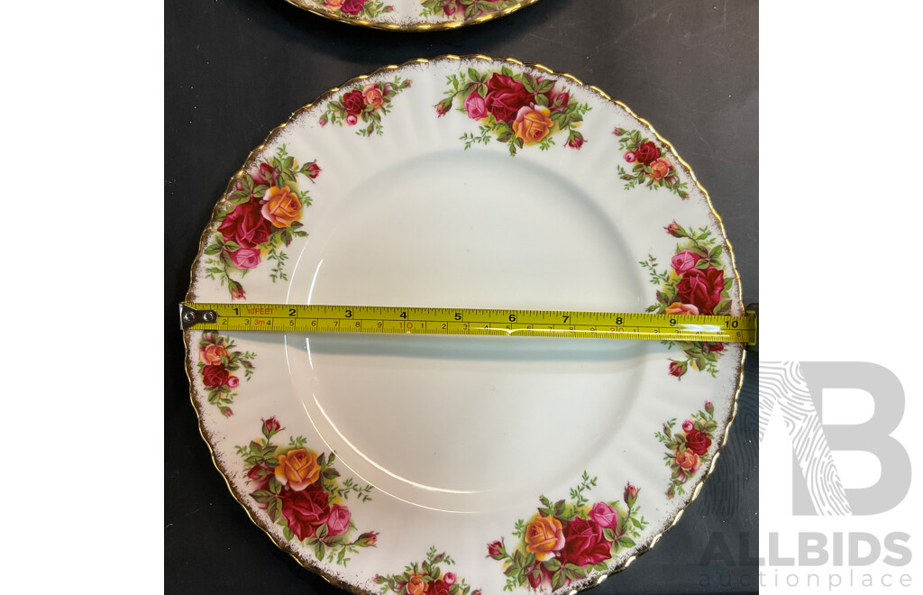 Royal Albert Old Country Roses Bone China England - 27 Pieces