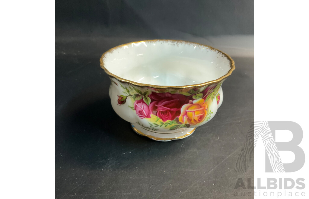 Royal Albert Old Country Roses Bone China England - 27 Pieces