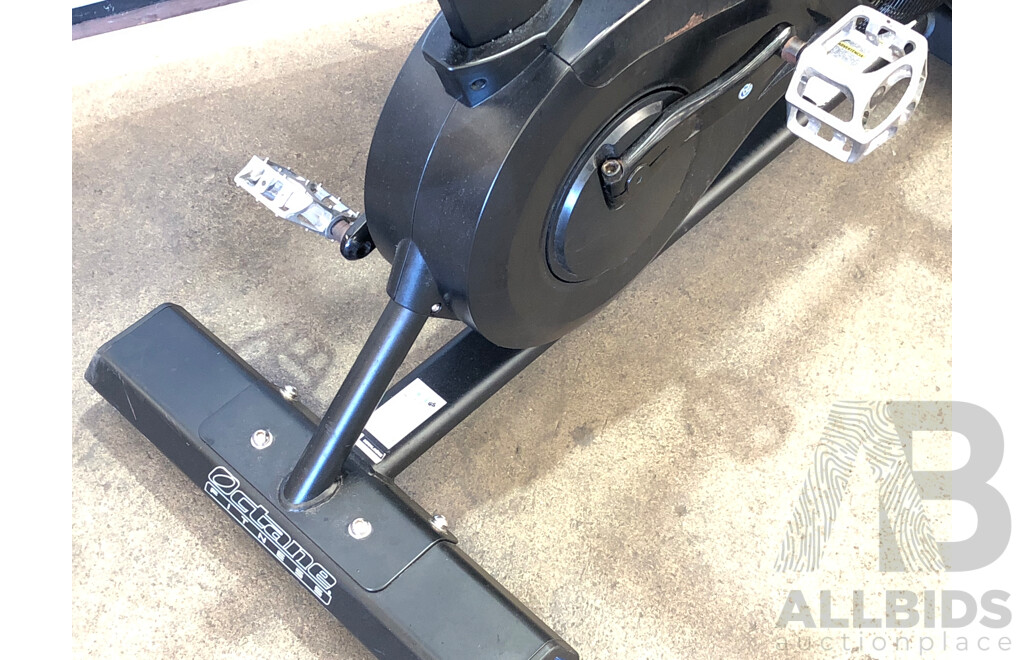 Octane Fitness AirdyneX/ADX Exercise Bike