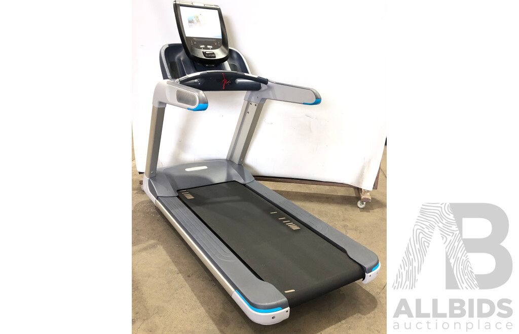 Precor TRM885 Treadmill with P82 Console