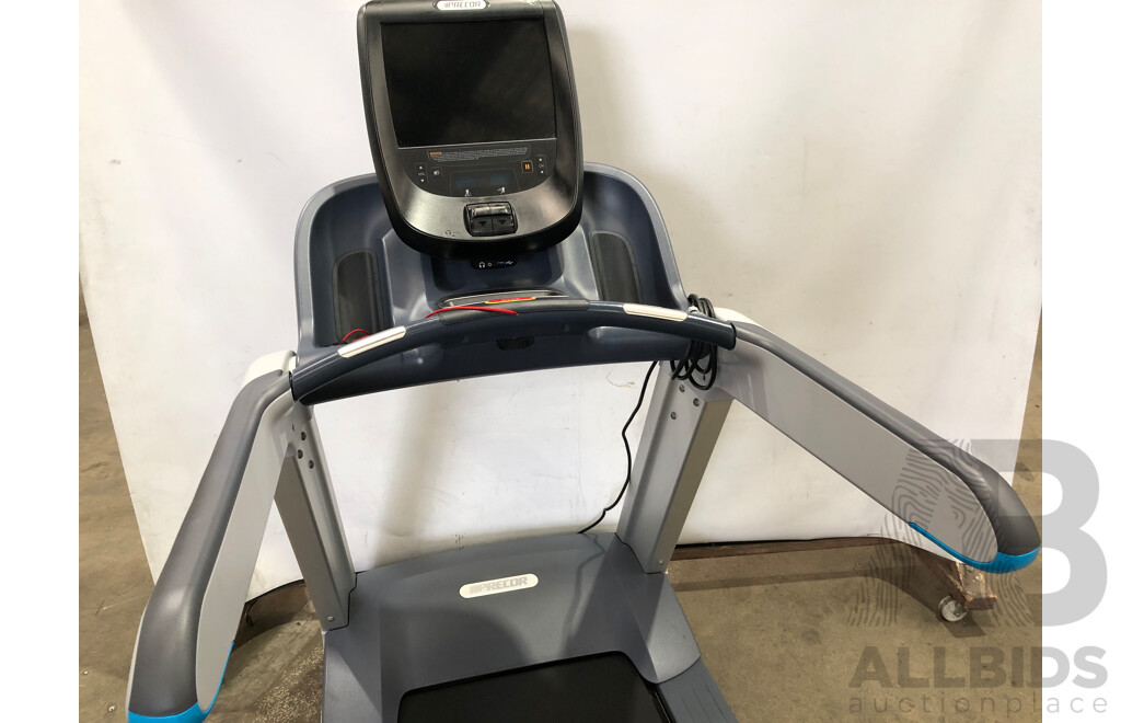 Precor TRM885 Treadmill with P82 Console