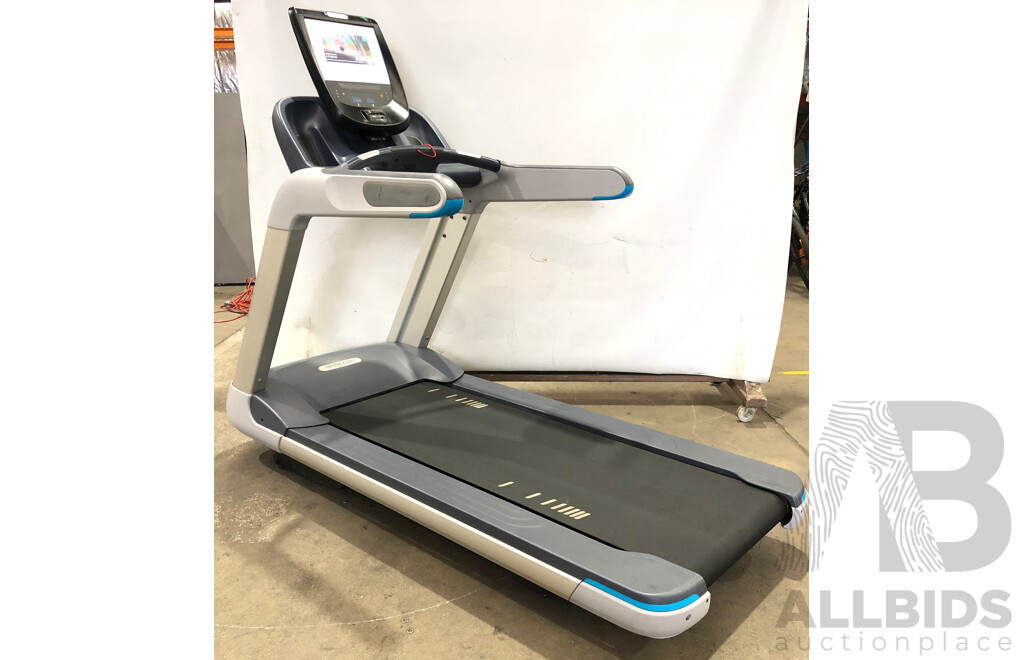 Precor TRM885 Treadmill with P82 Console