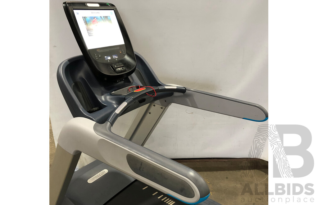 Precor TRM885 Treadmill with P82 Console