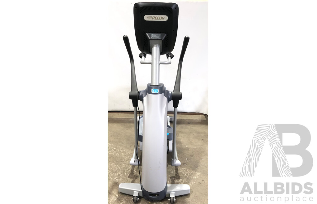 Precor EFX 885 Ellipitical Trainer with P82 Console