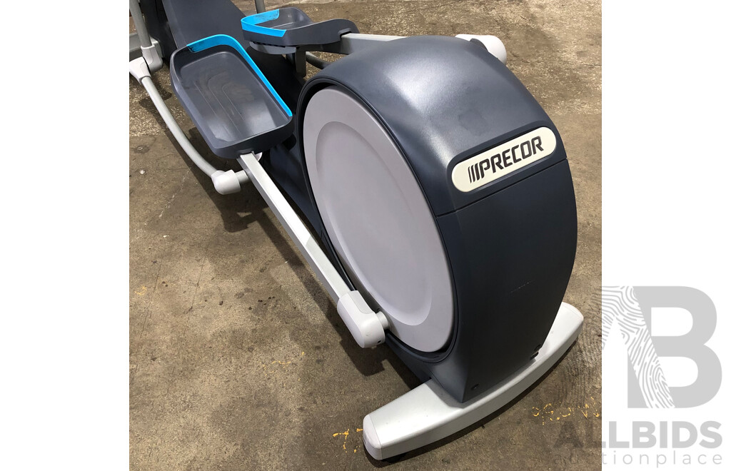 Precor EFX 885 Ellipitical Trainer with P82 Console