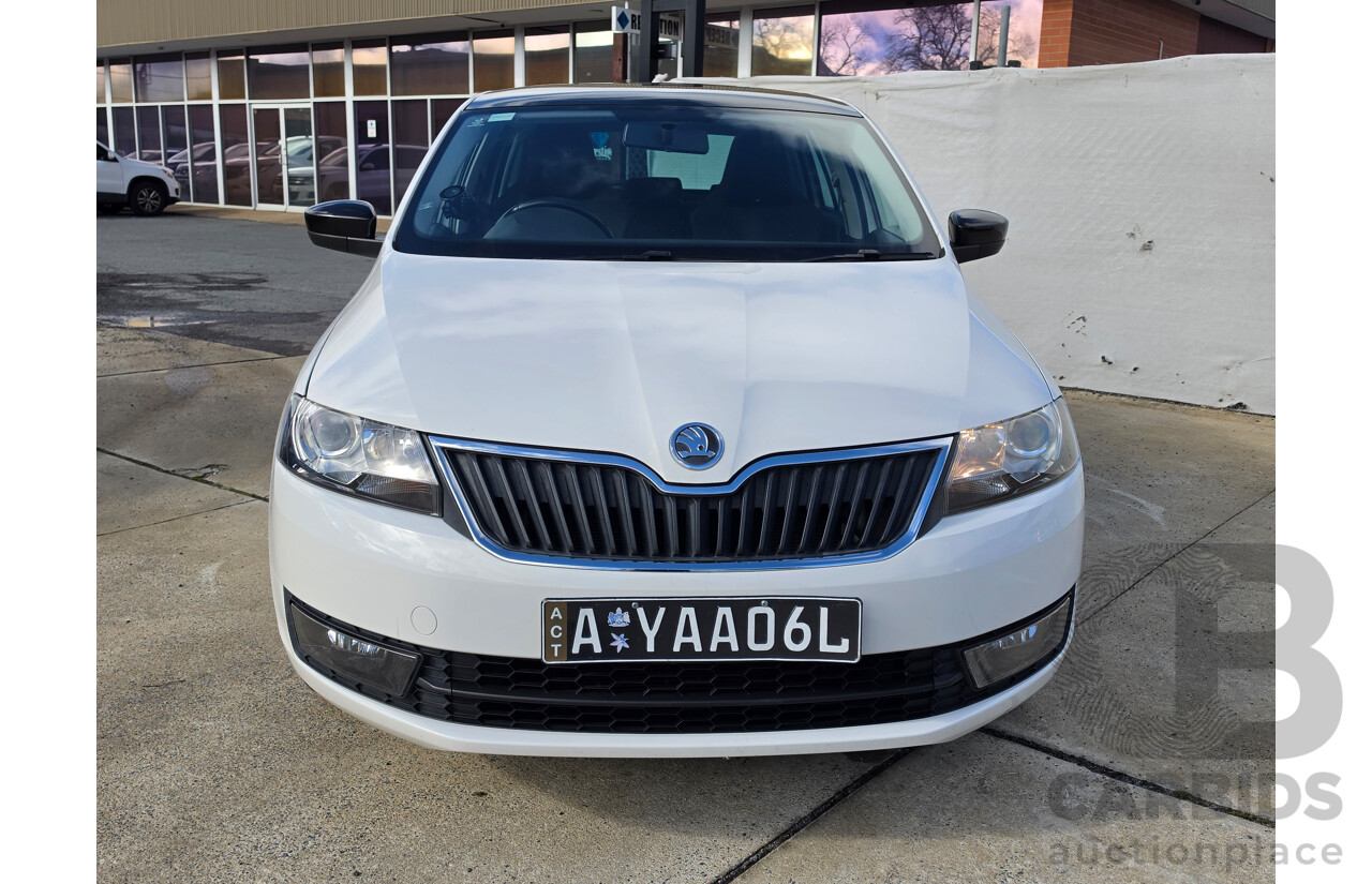 08/2014 Skoda Rapid Spaceback Elegance 90 TSI NH 4D Wagon White Turbo 1.4L
