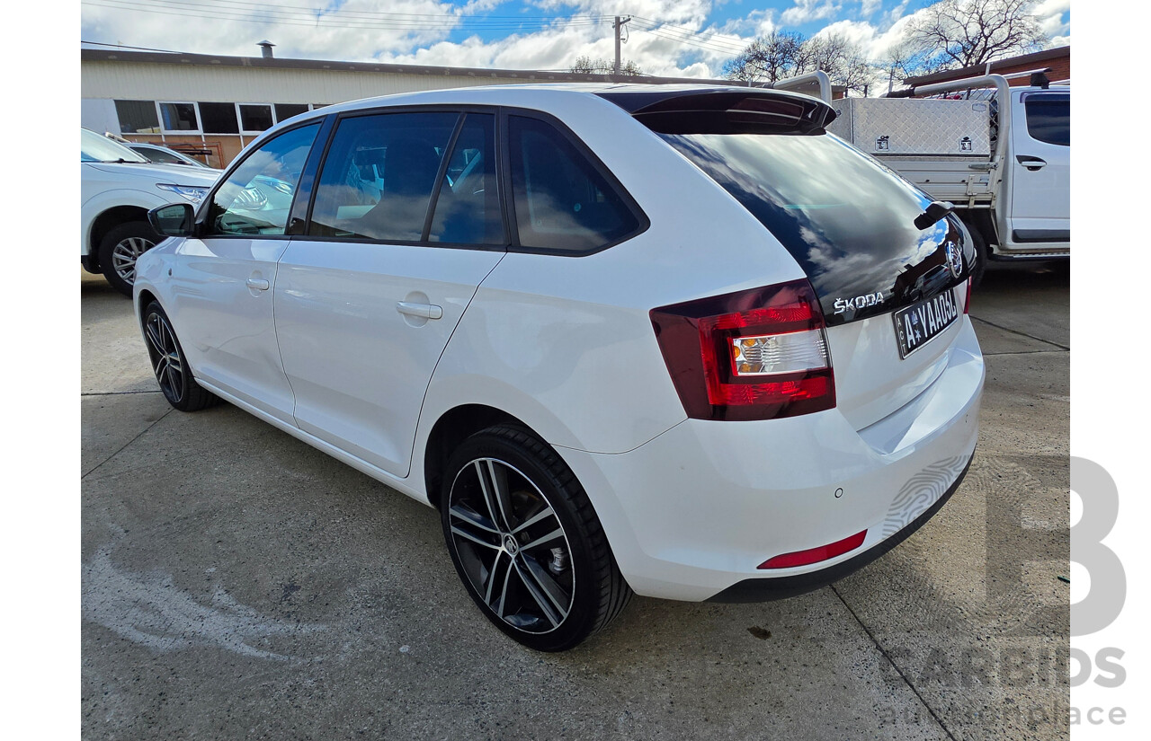 08/2014 Skoda Rapid Spaceback Elegance 90 TSI NH 4D Wagon White Turbo 1.4L