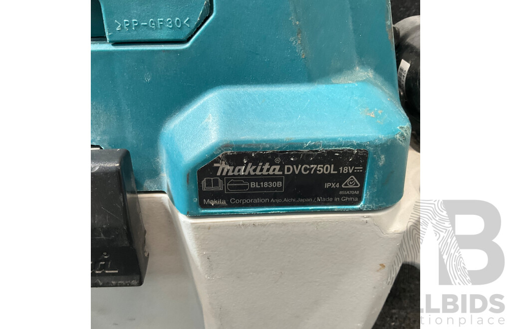 MAKITA 18V LXT Brushless Wet/Dry Vacuum Cleaner (DVC750L) - Skin Only