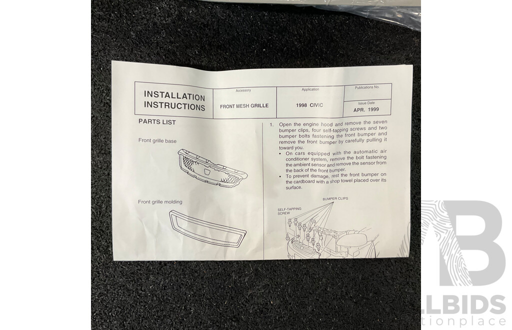 Honda Kit Front Mesh Grille for a 1998 Civic