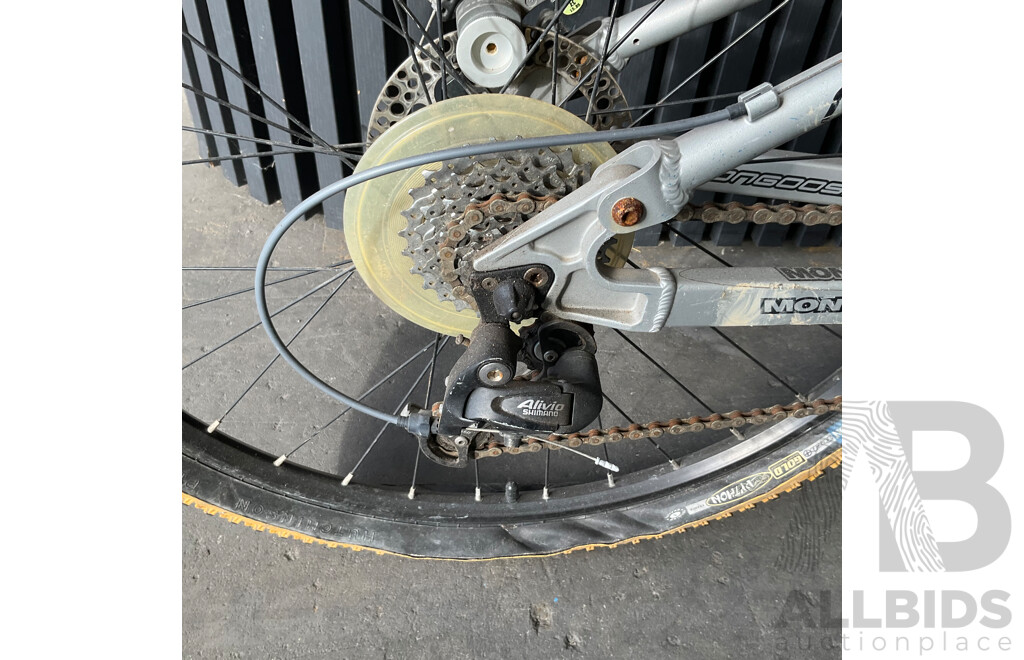 Mongoose Pro Wing Size L Bike