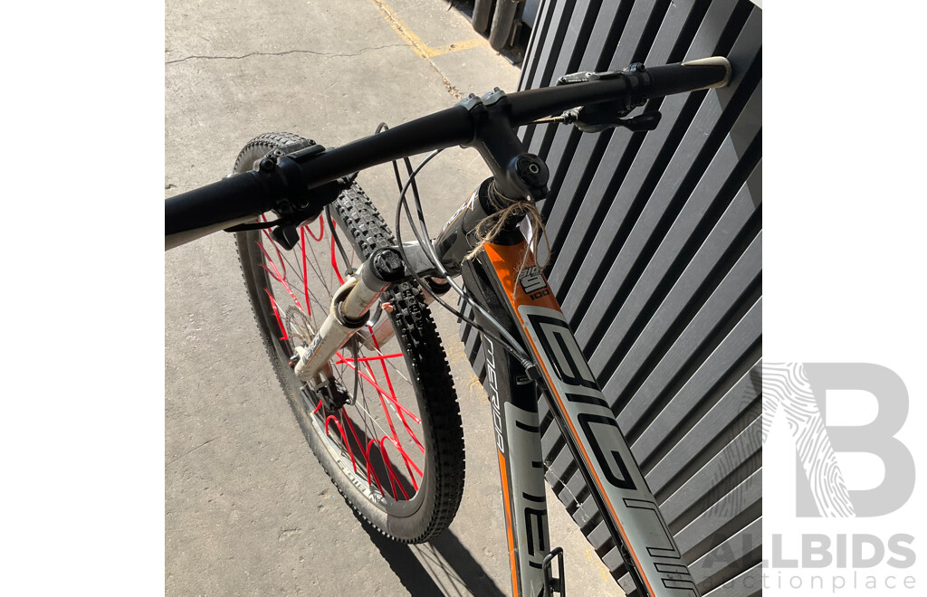 Merida Bignine Bike - Size 19''