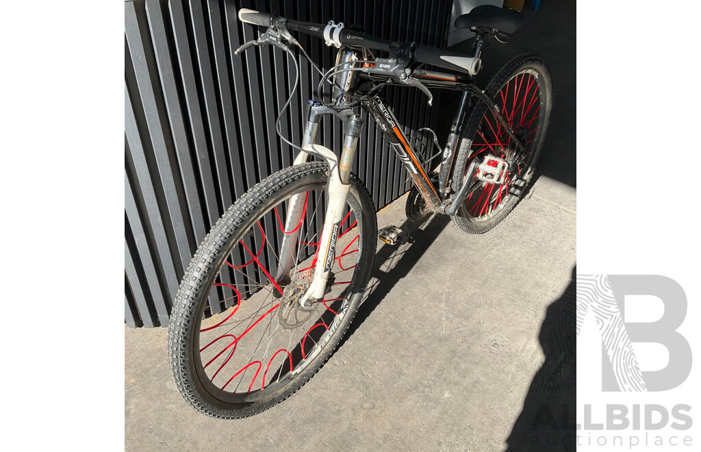 Merida Bignine Bike - Size 19''