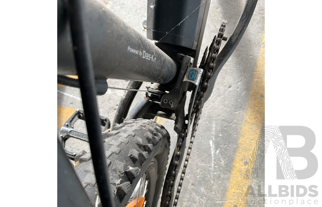NCM Moscow 48V 26'' E-bike