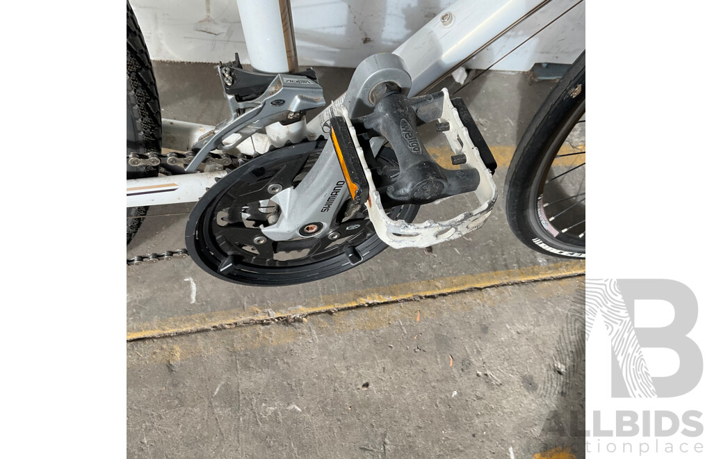 TREK 7.4 Woman's Bike