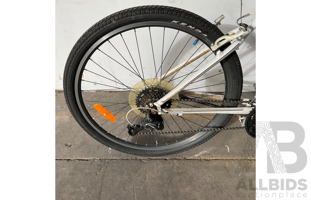 TREK 7.4 Woman's Bike